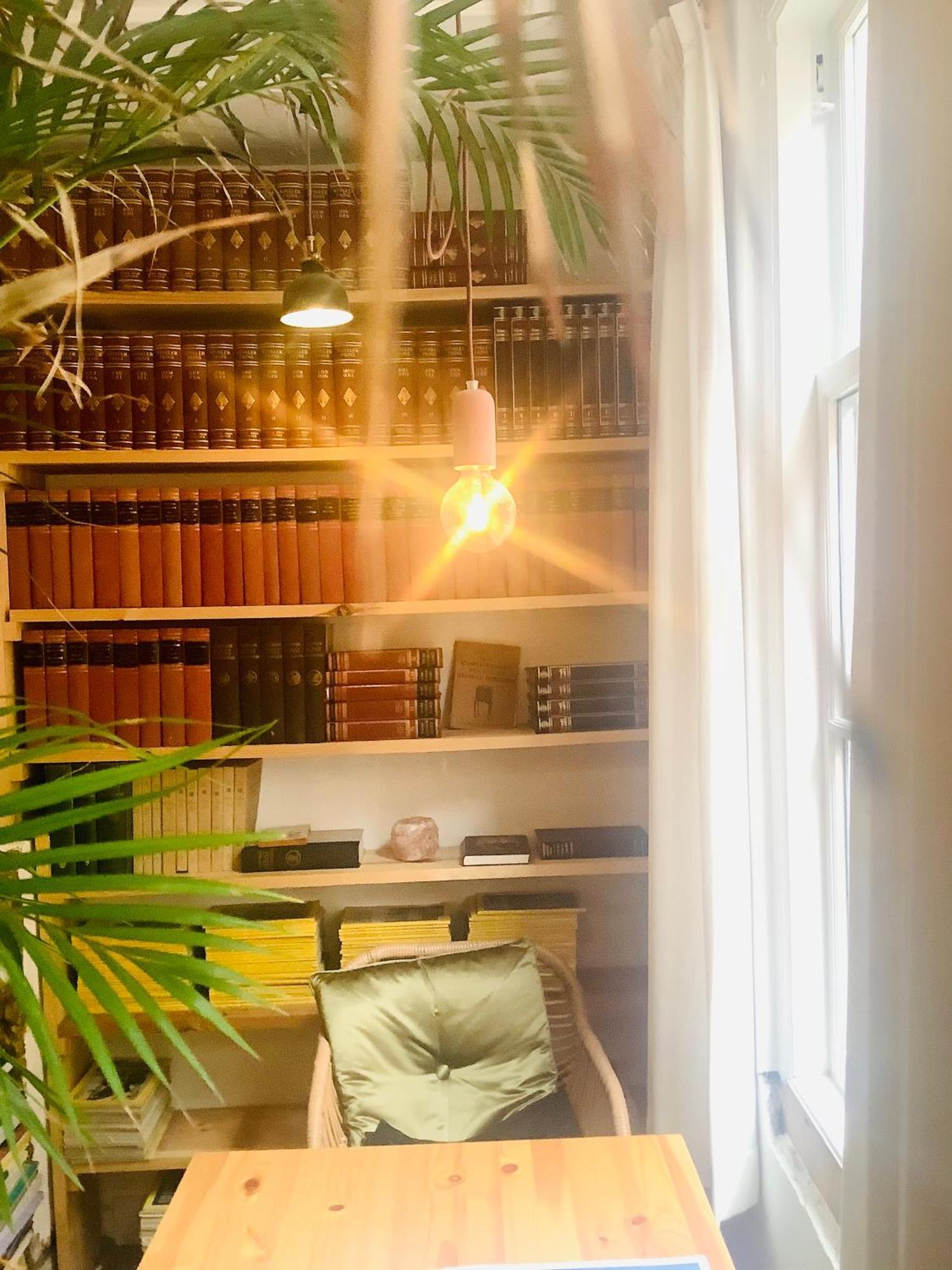 Bookstor Atelier Haga Exterior foto